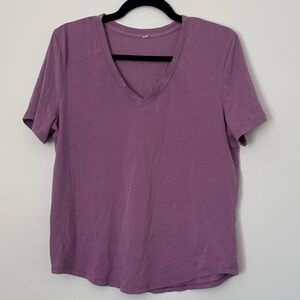lululemon athletica Lavender V-Neck Love tee